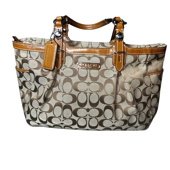 Coach Tan and Brown signature gallery shoulder bag canvas and patent leather - Picture 1 of 12